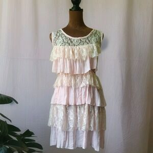 Paradis Miss Dress Tiered Lace‎ Size L Light Pink Sleeveless Fairy Coquette NWT